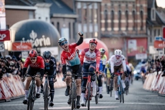 MENTEN Milan (BEL/Lotto-Dstny) wins the bunch sprint of the 55th Le Samyn 2023

One day race from Quaregnon to Dour (BEL/209km)

©kramon